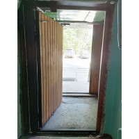 Новые тамбурные двери, г.Северск, Коммуна, 67а