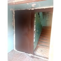 Новая металлическая дверь на тамбур г.Северск, ул.Куйбышева, 19